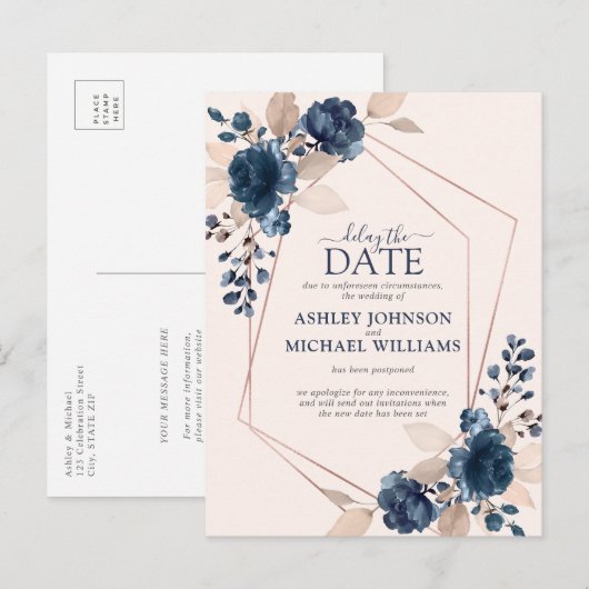 Roos Gold Dusty Pink Navy Floral Vertraging Datum Aankondigingskaart (Voorkant / Achterkant)
