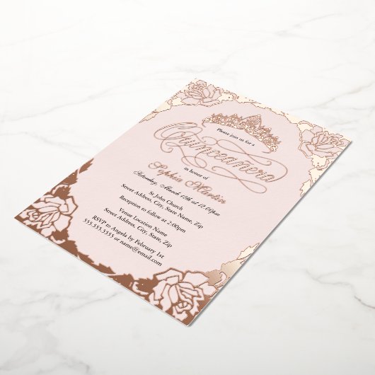 Roos Gold Elegant Script Quinceanera Verjaardag Folie Uitnodiging (Gedraaid)