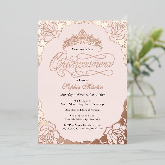 Roos Gold Elegant Script Quinceanera Verjaardag Folie Uitnodiging (Staand Voorkant)