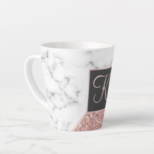Roos Gold Faux Glitter Marble Monogrammed Latte Mok (Linkerhoek)