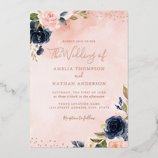 ROOS GOLD FOIL Blush Navy Floral Wedding Folie Uitnodiging (Voorkant)
