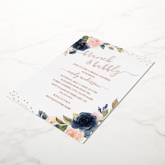 ROOS GOLD FOIL Navy Blush Floral Brunch and Bubble Folie Uitnodiging (Gedraaid)