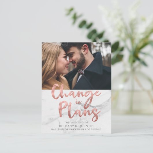 Roos Gold Foil Script Marmeren bruiloft uitstel Briefkaart (Staand voorkant)