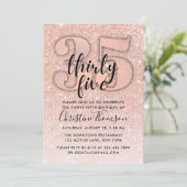 Roos Gold Glitter 35th Birthday Invitation Kaart (Staand voorkant)