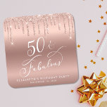 Roos Gold Glitter 50th Birthday Party Kartonnen Onderzetters<br><div class="desc">Chique aangepaste 50e verjaardagsfeestje onderzetter met "50 & Fabulous" in een kalligrafie script,  een roos gouden faux folie achtergrond en druppelen roos gouden faux glitter. Perfect voor tafeldecor dat gasten mee naar huis kunnen nemen als souvenirfeestje.</div>