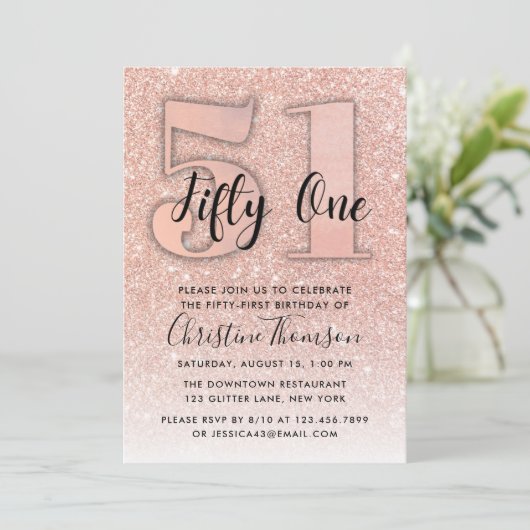 Roos Gold Glitter 51st Birthday Uitnodiging (Staand voorkant)