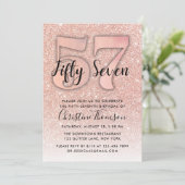 Roos Gold Glitter 57th Birthday Invitation Kaart (Staand voorkant)