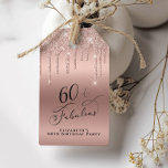 Roos Gold Glitter 60th Birthday Party Cadeaulabel<br><div class="desc">Elegante 60e verjaardagsfeestje gunst cadeau labels met "60 & Fabulous" in een stijlvol script en roos gouden faux glitter druppelen van de bovenkant op een rozen gouden achtergrond.</div>