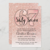 Roos Gold Glitter 67th Birthday Invitation Kaart (Voorkant / Achterkant)