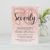 Roos Gold Glitter 70th Birthday Invitation Kaart (Staand voorkant)