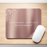 Roos Gold Glitter | Blush Pink Sparkle Glitter Muismat<br><div class="desc">Blush roze - Roos Gold Glitter Faux Sparkle Glitter Metallic Folie Minimalist Business Mousepad (Muismat) met witte lettertypografie voor het monogram. Het Roos Gold Girly Business-ontwerp kan met jouw naam worden aangepast. Neem contact op met de ontwerper voor aangepaste overeenkomende objecten.</div>