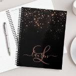 Roos Gold Glitter Diamond Sparkle Elegant Monogram Planner<br><div class="desc">Creëer uw eigen gepersonaliseerde zwarte en roos gouden diamantsparkle planner met uw eigen monogram en naam.</div>