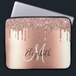 Roos Gold Glitter Drift Metal Monogram Trendy Laptop Sleeve<br><div class="desc">Dit ontwerp kan op het gebied worden gepersonaliseerd dat door de foto en/of tekst te veranderen wordt verstrekt. Of het kan worden aangepast door te klikken deze Sjabloon personaliseert en dan de klik te kiezen om verdere optie aan te passen en de kleur van de achtergrond te schrappen of te...</div>
