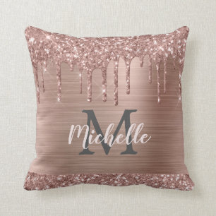Roos Gold Glitter Drift op roze metalen monogramme Kussen