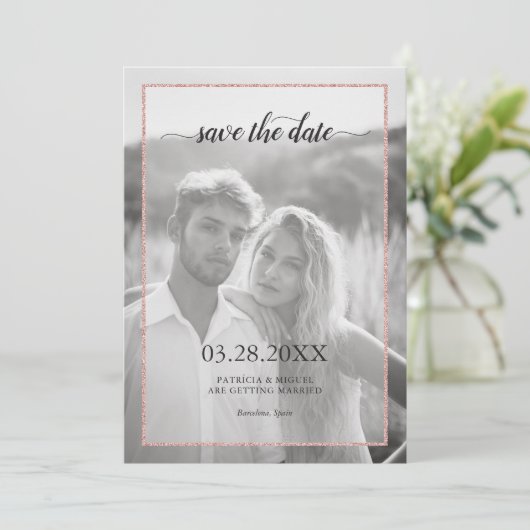 Roos Gold Glitter Effect Chic Script Photo Weddens Save The Date (Staand voorkant)