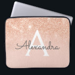 Roos Gold Glitter en Sparkle Monogram Laptop Sleeve<br><div class="desc">Glam Roos Gold Ombre Faux Glitter en Sparkle Modern en Elegant Monogram Hoesje. Dit hoesje kan worden aangepast om uw initiaal en voornaam te omvatten.</div>