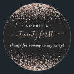 Roos Gold Glitter Name Bedankt 21st Birthday Black Ronde Sticker<br><div class="desc">Roos Gold Glitter Name Bedankt 21st Birthday Black Een kleine glans voor je 21ste partij bevoordeelt met faux glitter randen boven en onder op een achtergrond van klassiek zwart,  en 21ste in een elegant script met swashes. Pas de tekst eenvoudig aan uw eigen details aan.</div>