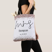 Roos Gold Glitter Script Mrs Name Date Bride Tote Bag (Dichtbij)