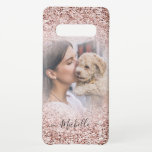 Roos Gold Glitter Sparkle Photo Monogram Samsung Galaxy S10  Hoesje<br><div class="desc">Dit is een cool fotomalplaatje dat uit een gouden glittergradiënt van het roos over uw favoriete foto bestaat,  en gemakkelijk om typografie uit te geven.</div>