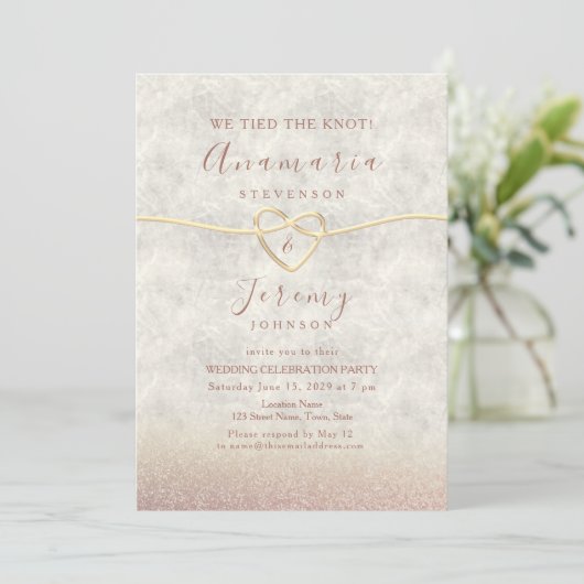 Roos Gold Glitter Wedding Party Uitnodigen Kaart (Staand voorkant)