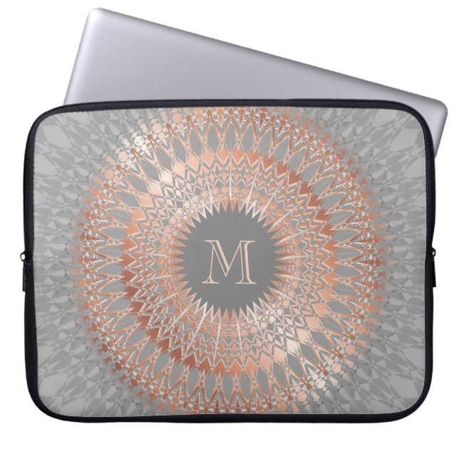 Roos Gold Grey Mandala Monogram Laptop Sleeve (Voorkant)