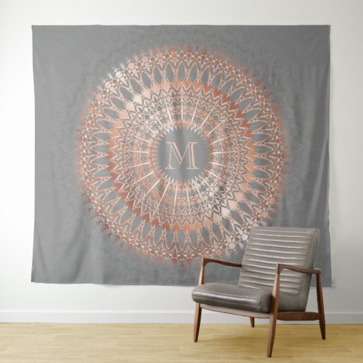 Roos Gold Grey Mandala Monogram Wandkleed (In Situ (horizontaal))