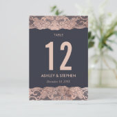 Roos Gold Lace en Navy Blue Table Numbers Kaart (Staand voorkant)