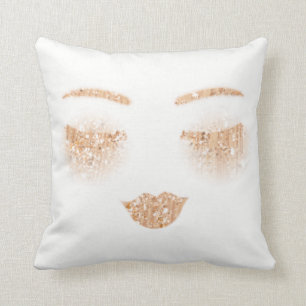 Roos Gold Makeup verlicht de knoeiboel met een zac Kussen