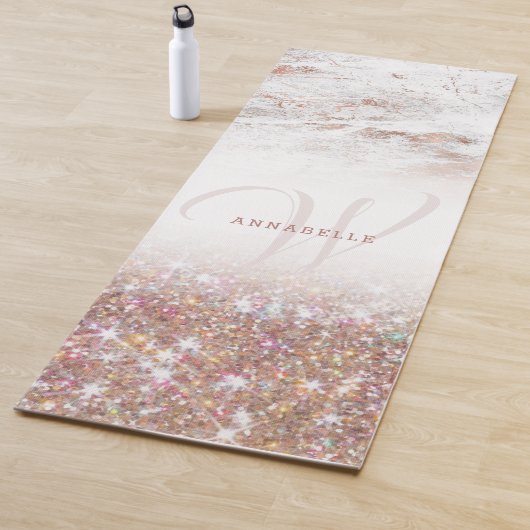 Roos Gold Marble & Glitter Monogram Yogamat (In situ)