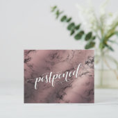 Roos Gold Marble Postponed Wedding Announding Briefkaart (Staand voorkant)