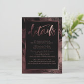 Roos Gold Marble Wedding Details Over Zwart Informatiekaartje (Staand voorkant)