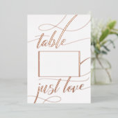 Roos Gold Minimalistisch Kalligrafie Tafelnummer (Staand Voorkant)