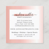 Roos Gold-minimalistisch Logo Verfwas Aangepaste a Vierkante Visitekaartje (Achterkant)