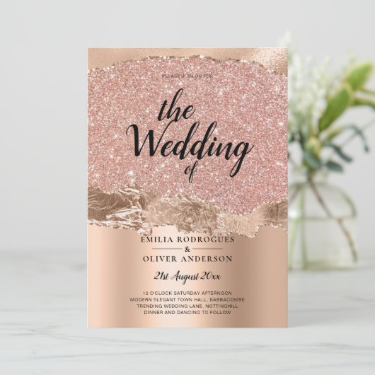 Roos Gold Modern Glamor Wedding Invite Kaart (Staand voorkant)