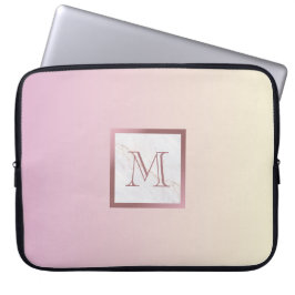 Roos Gold Monogram marmer Pink Vanilla Gradiënt Laptop Sleeve