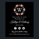 Roos Gold Monogram Poker Chip Casino Wedding Poster<br><div class="desc">Viel in stijl met dit moderne en zeer trendy trouwwelkomstteken. Dit ontwerp is gemakkelijk te personaliseren met uw speciale gebeurtenisformulering en uw gasten zullen enthousiast zijn wanneer zij dit geweldige teken zien. Overeenkomende objecten zijn te vinden in het collectie.</div>