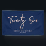 Roos Gold & Navy Blue 21st Birthday Party Banner<br><div class="desc">Dit eenvoudige verjaardagsbannerontwerp is voorzien van een stijlvol roos met de titel "21" op een blauw marineschandaal. U kunt de tekst personaliseren. Overeenkomende 21e verjaardagsuitnodiging en partijbenodigdheden zijn beschikbaar in mijn winkel BaraBomDesign.</div>