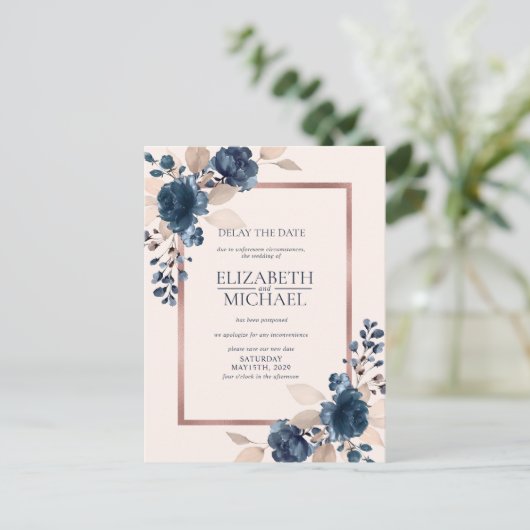 Roos Gold Navy Blue Dusty Pink Floral Delay Date Briefkaart (Staand voorkant)