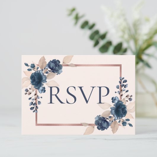 Roos Gold Navy Blue Dusty Pink Floral Weddenschap  RSVP Kaartje (Staand voorkant)