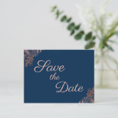 Roos Gold Navy Blue Floral Save the Date Aankondigingskaart (Staand voorkant)