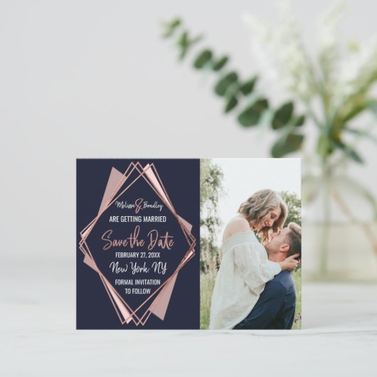Roos Gold Navy Blue Mauve Geometric Save the Date Aankondigingskaart (Staand voorkant)