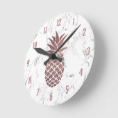 Roos Gold Pineapple Logo Moderne witte marmer Ronde Klok (Hoek)