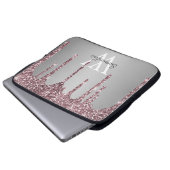 Roos Gold Pink Glitter Drift Silver Monogram Naam Laptop Sleeve (Voorkant onderkant)