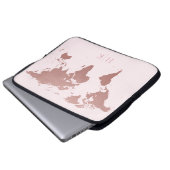 Roos Gold Pink Wereldkaart Elegant Monogrammen Laptop Sleeve (Voorkant onderkant)