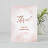 Roos Gold & Roze Heart 3e verjaardag Folie Uitnodiging (Staand Voorkant)