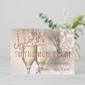 Roos Gold Script Nieuwjaarsviering Uitnodiging (Staand Voorkant)