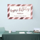 Roos Gold Stripes op pastel roze Happy Birthday Spandoek (Beurs)