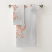 Roos Gold Turtles Grey Elegant Coastal Bad Handdoek (Insitu)