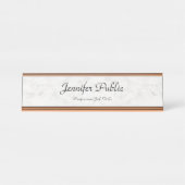 Roos Gold White Marble Modern Elegant Sjabloon Bureau Naambordje (Voorkant)