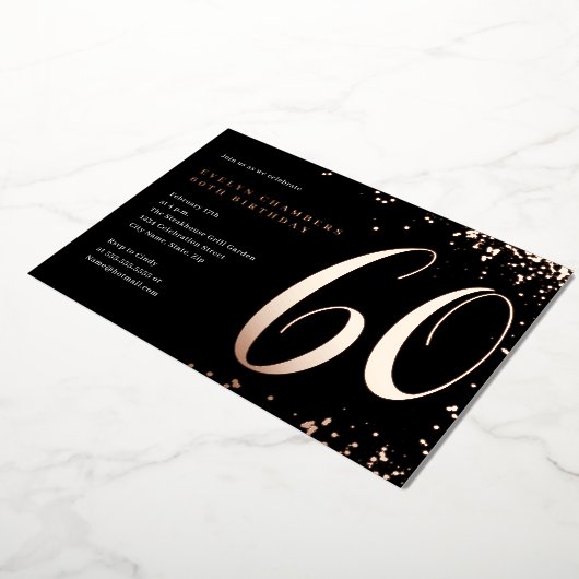 Roos Goud Confetti 60e Verjaardag Folie Uitnodiging (Gedraaid)